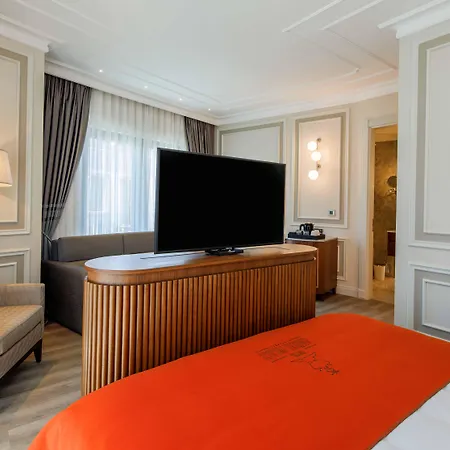 Amiral Palace Hotel