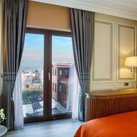 Amiral Palace Boutique Class 4*