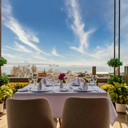 Amiral Palace Boutique Class 4*
