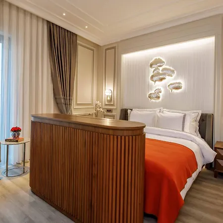 Отель Amiral Palace Boutique Class