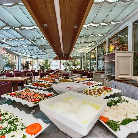 Отель Amiral Palace Boutique Class 4*