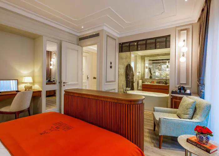 Отель Amiral Palace Boutique Class