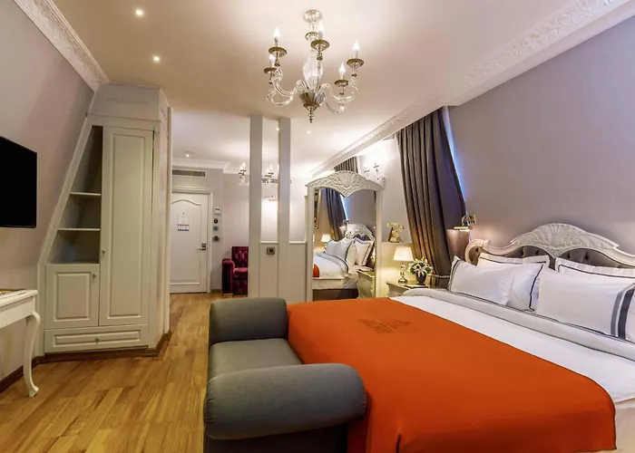 Отель Amiral Palace Boutique Class 4*