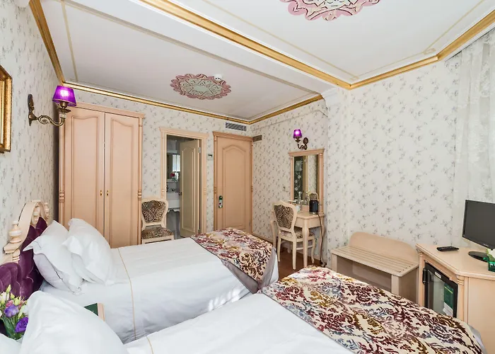 Отель Amiral Palace Boutique Class Стамбул