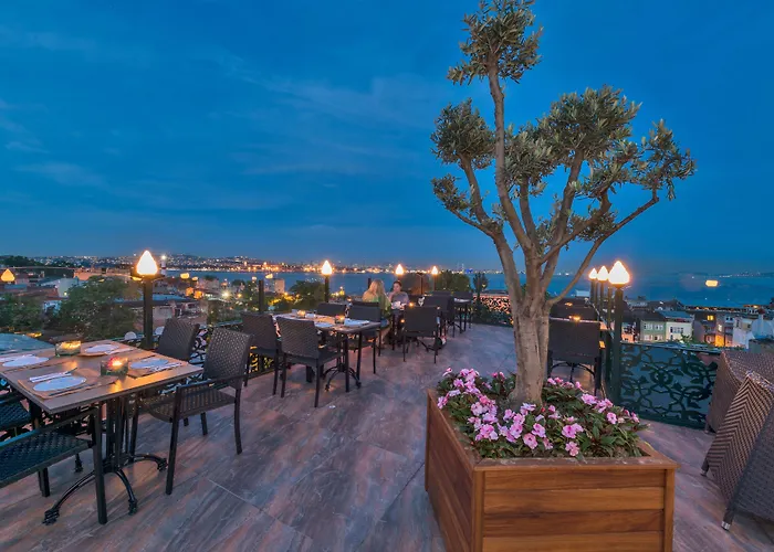 Отель Amiral Palace Boutique Class Стамбул