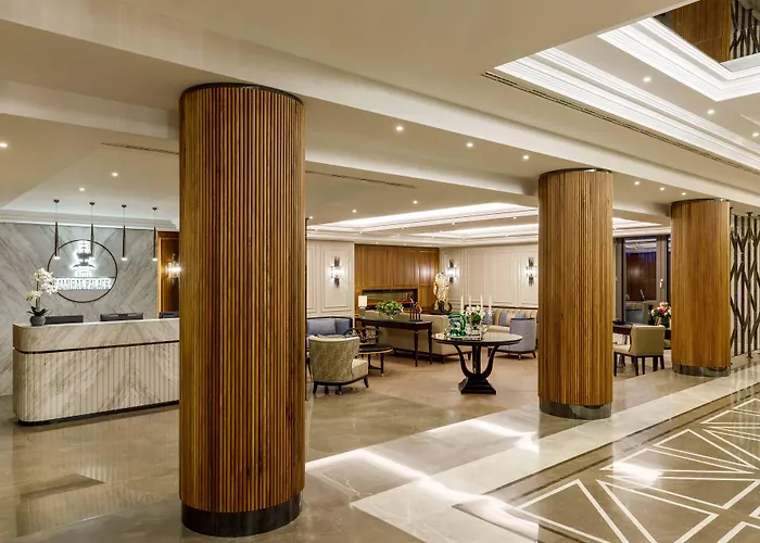 Отель Amiral Palace Boutique Class 4*